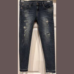 GUESS Ultra Ankle Skinny Jeans Size: 29